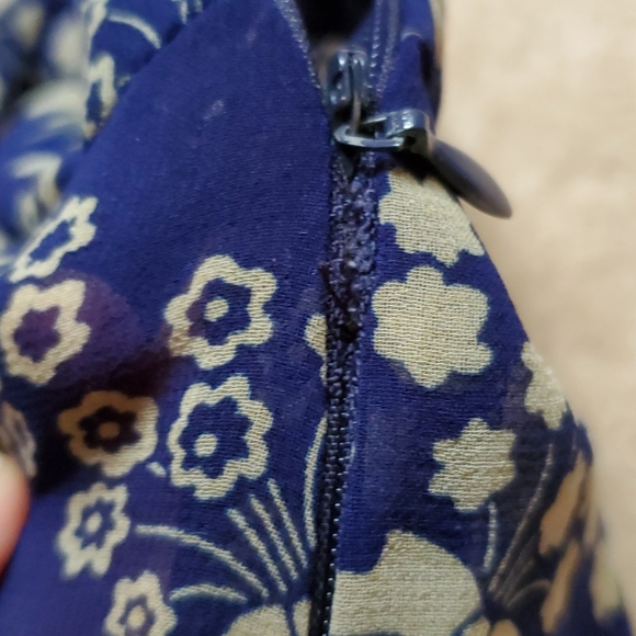 Bundle of 4 cute tops - Picture 5 of 12